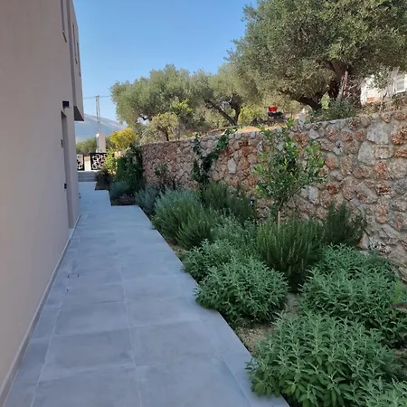 Atheras - Lassu Retreat