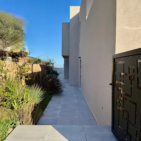 Atheras - Lassu Retreat